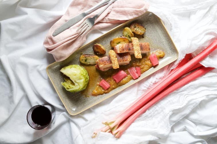 Cover Image for Spring has sprung – try our à la carte menu today!