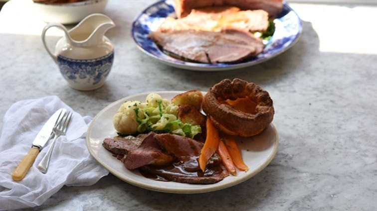 Cover Image for Best Sunday Roast in Highcliffe