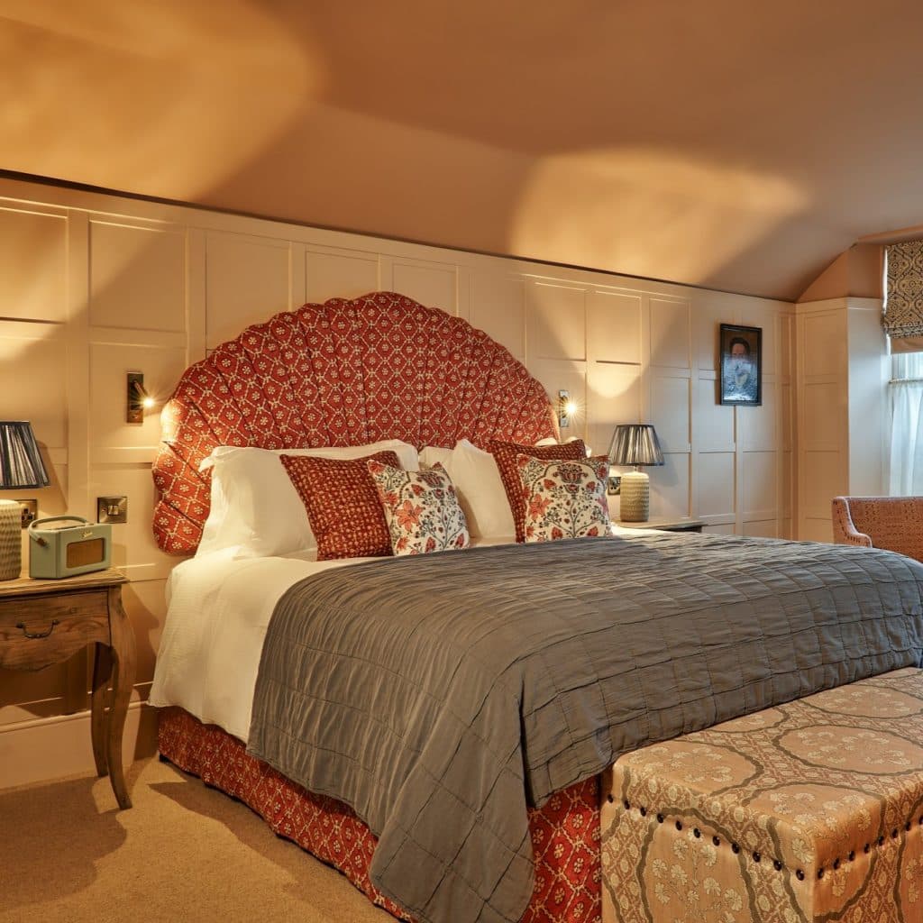 heartwood-inns-the-white-horse-dorking-rooms-48-square